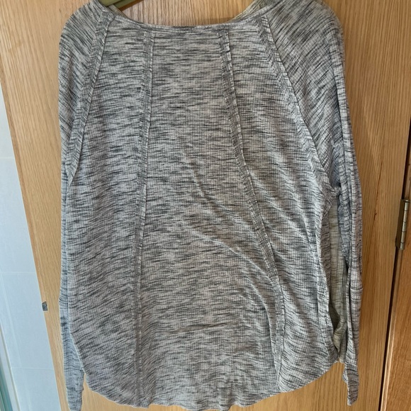 Lisa Rinna EUC 2 pc - Picture 5 of 6